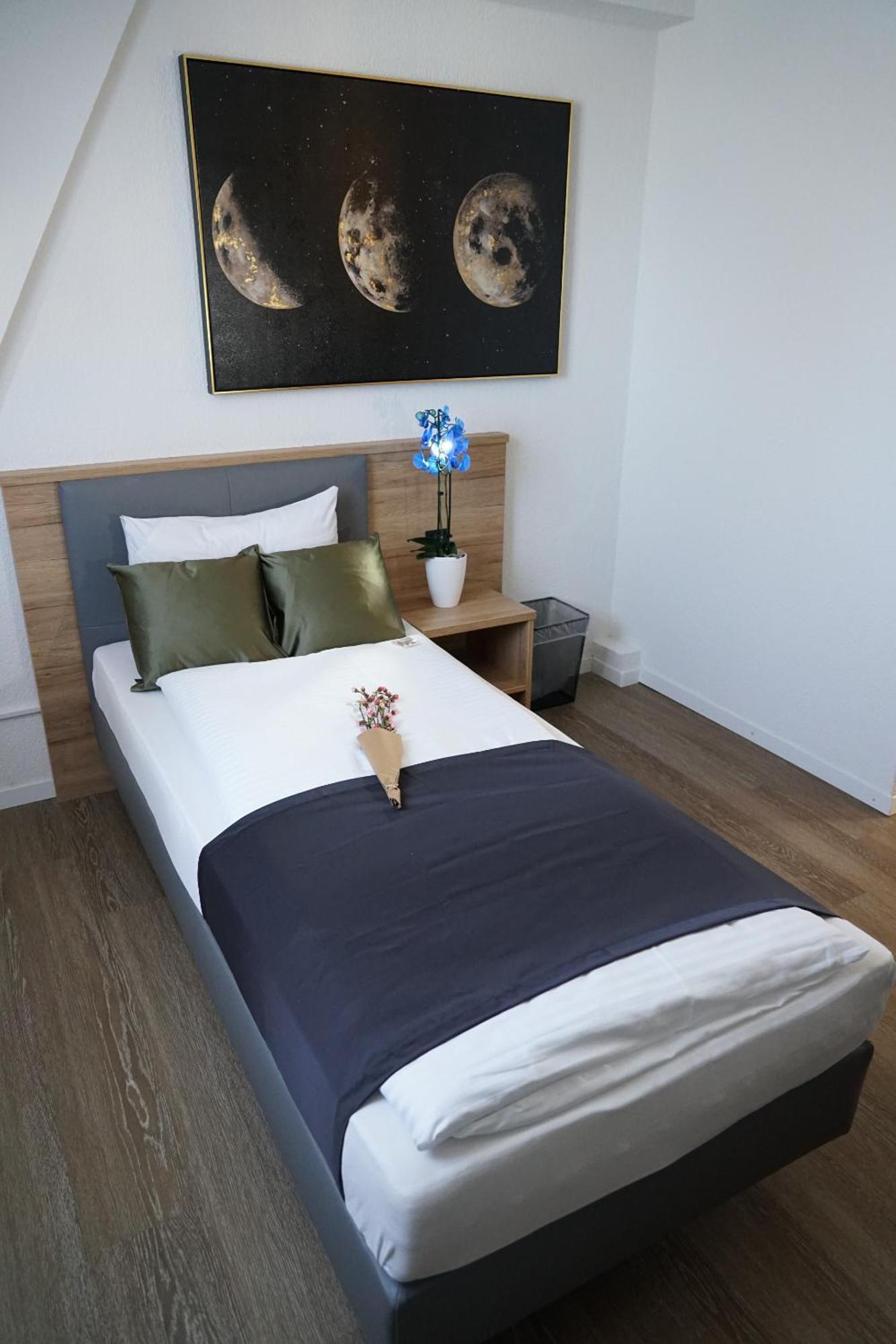 Hotel Perron 10 Centra 3*
