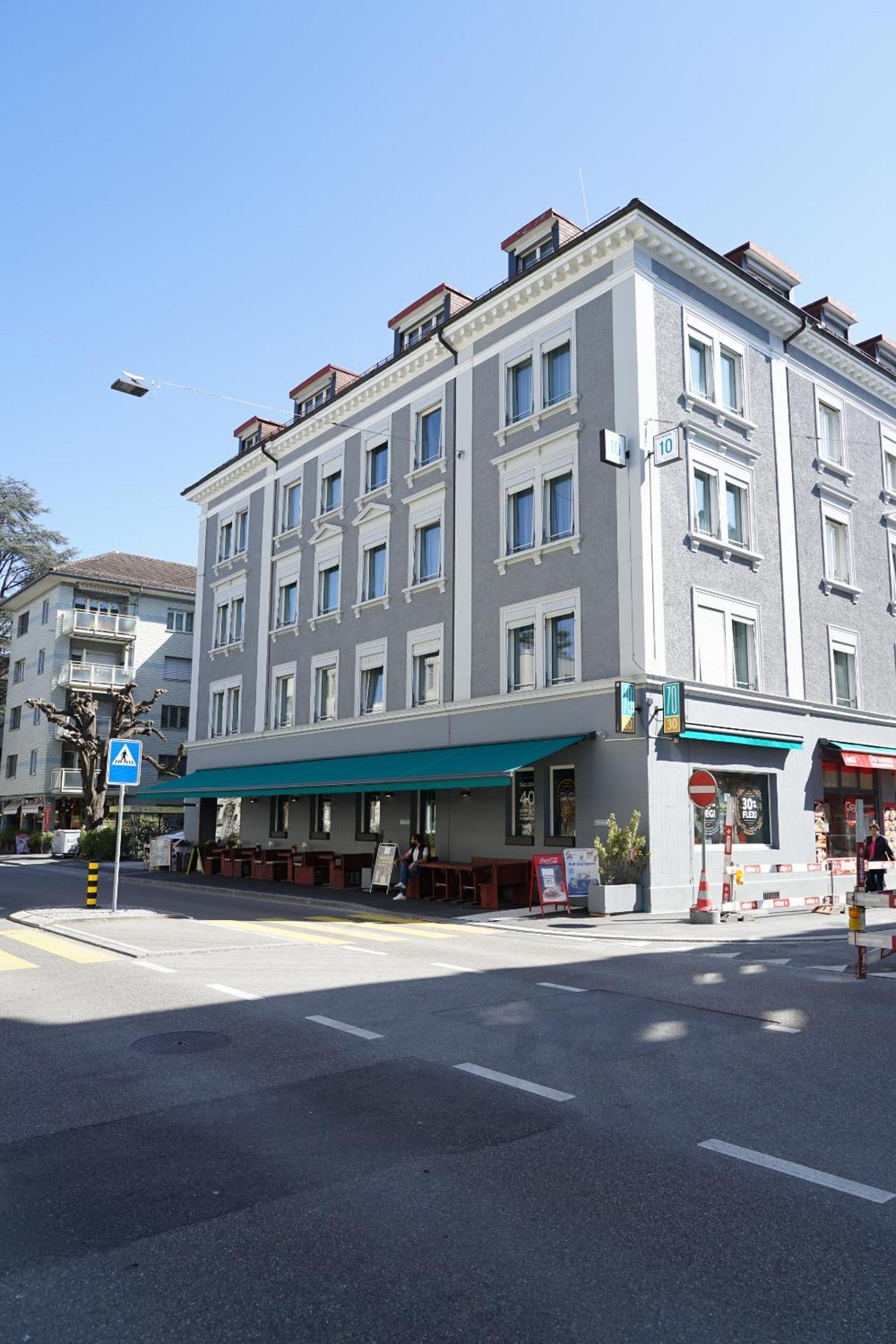 Perron 10 Centra 3*